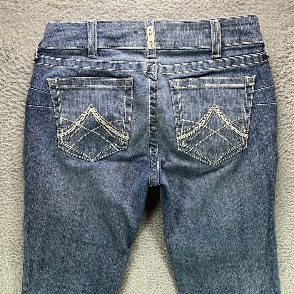 Ariat REAL Jeans Womens 30x30 Blue Performance Stretch Straight Leg Mid Rise 30S - Picture 2 of 16
